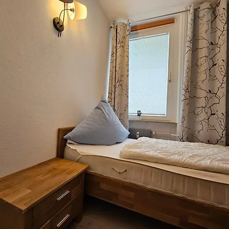 Familienwohnung Gruenwald Апартаменты *
