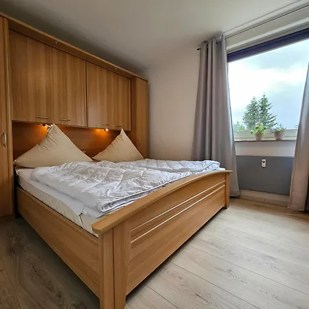 Familienwohnung Gruenwald Апартаменты *